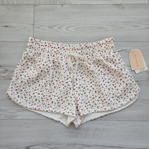 Blogilates | Marshmallow Full Zip Hooded Jacket + Dolphin Shorts Set, Medium - Picture 9 of 11